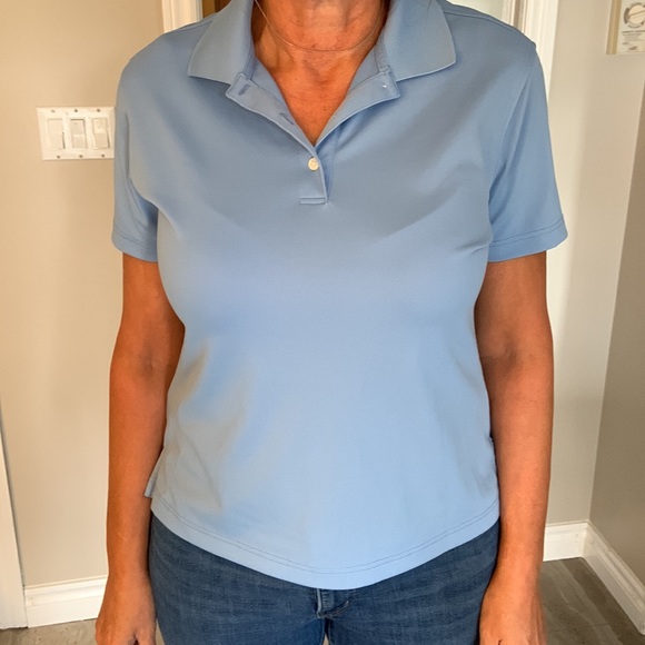 Ladies golf shirt. Footjoy. Polyester/ spandex blend. Super comfy - Picture 4 of 4